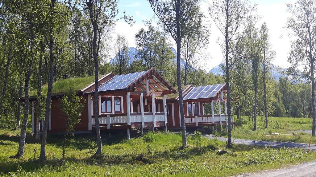 Svensby Tursenter Hotell Exteriör bild